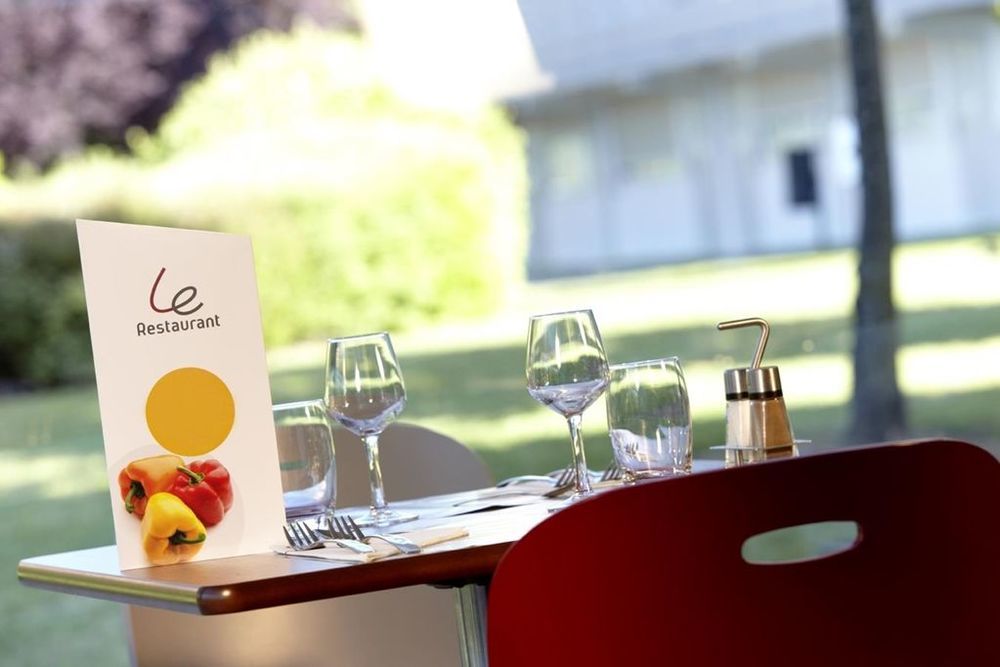Kyriad Direct Haguenau Restaurant bilde